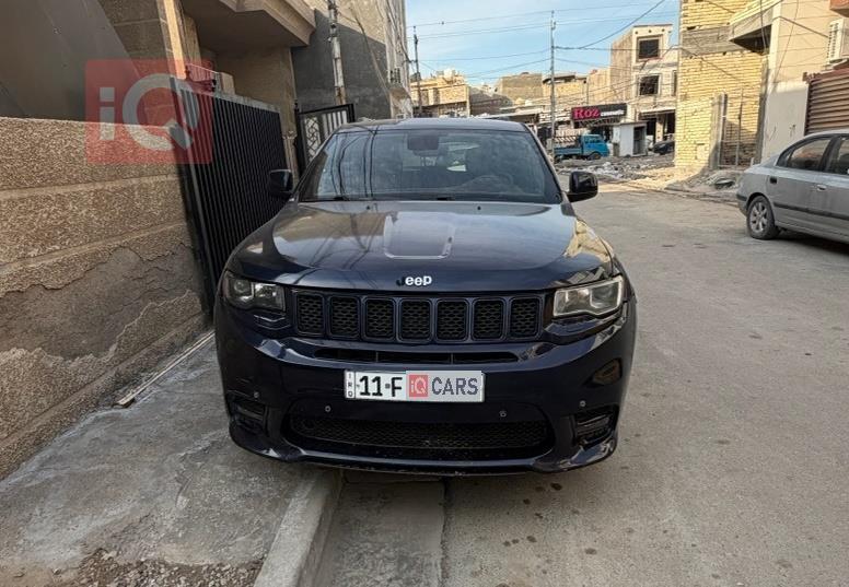 جیپ گراند شیرۆکی